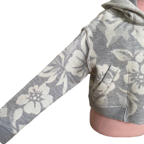 Free People Georgia Wool Sweater Jacket in Gray Floral Size XS NWT - Picture 10 of 17